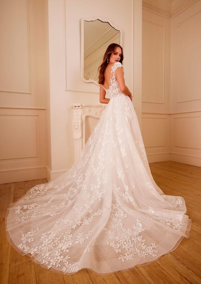 Princesa | Costas abertas | Cauda longa