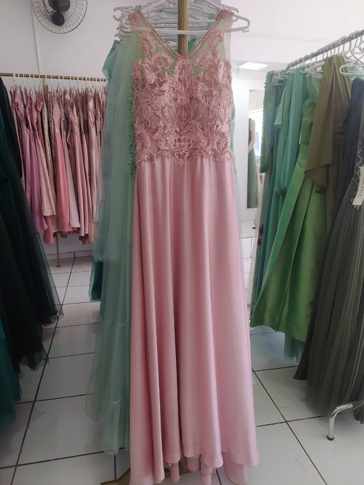 Evasê | Manga Longa | Decote Coração