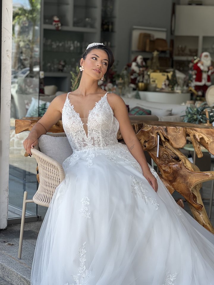Princesa | Alça Fina | Decote V